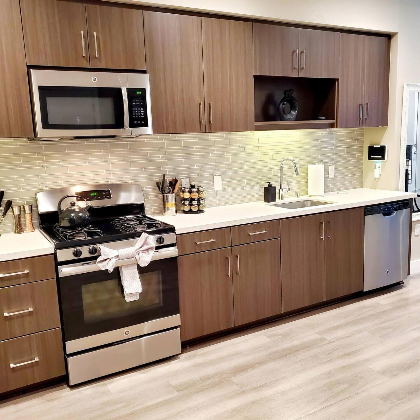 Appartement Spacious 22, Wi-fi, Pool, Hot Tub, 24hr Gym